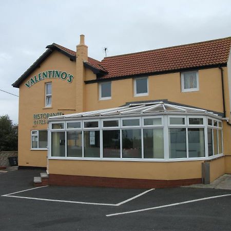 Valentino'S Hotel Filey Buitenkant foto